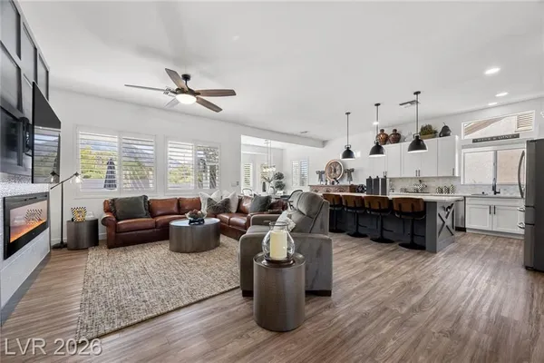 Property Slideshow image 2 of 51 | 2821 vista butte dr, Las Vegas, NV, 89134