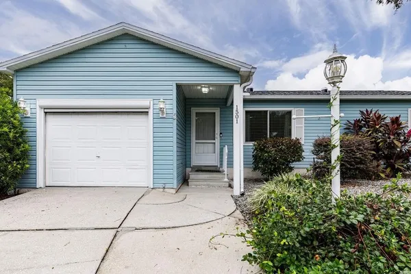 Property Slideshow image 3 of 37 | 1501 alfonso ln, The Villages, FL, 32159