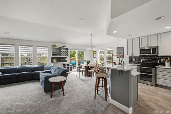 Property Slideshow image 3 of 29 | 7858 s zante ct, Aurora, CO, 80016