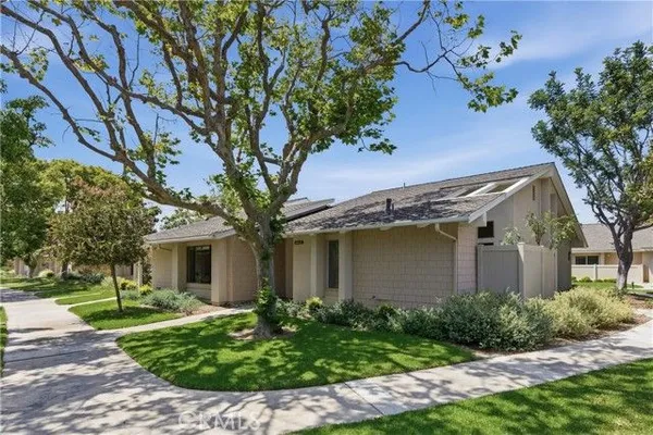 Property Slideshow image 2 of 40 | 8566 fallbrook, Huntington Beach, CA, 92646