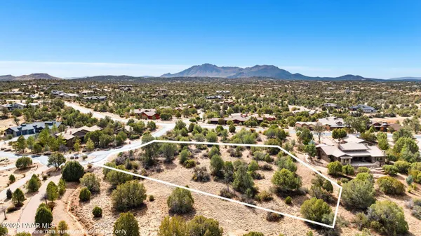 Property Slideshow image 3 of 32 | 14520 n pauls spur dr, Prescott, AZ, 86305