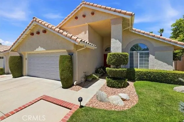 Property Slideshow image 3 of 47 | 5831 oakmont dr, Banning, CA, 92220