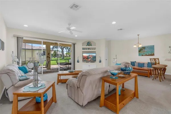 Property Slideshow image 2 of 41 | 5524 sir churchill dr, Leesburg, FL, 34748