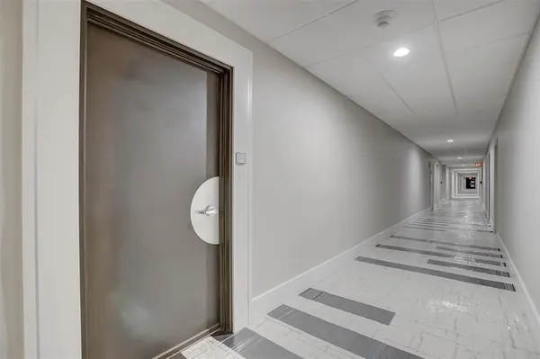 Property Slideshow image 3 of 24 | 3300 ne 36th st 1011, Fort Lauderdale, FL, 33308