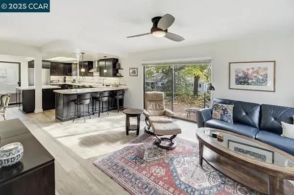 Property Slideshow image 3 of 50 | 1809 golden rain rd apt 4, Walnut Creek, CA, 94595