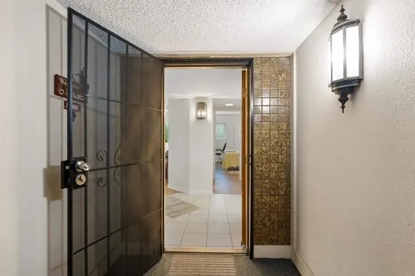 Property Slideshow image 3 of 39 | 17607 pomerado 101, Rancho Bernardo (San Diego), CA, 92128