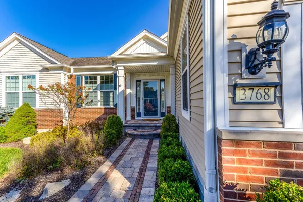 Property Slideshow image 2 of 39 | 3768 canton cir, Mundelein, IL, 60060