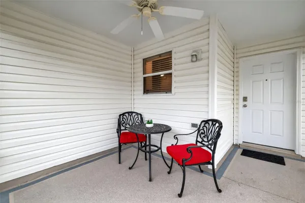 Property Slideshow image 3 of 22 | 420 canterbury ct, The Villages, FL, 32162