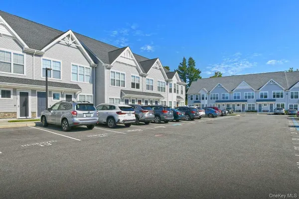 Property Slideshow image 2 of 20 | 123 emanuel way, East Meadow, NY, 11554