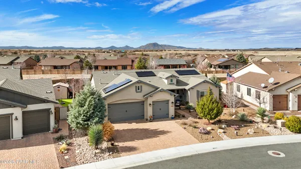 Property Slideshow image 3 of 27 | 8542 n ridge rider trl, Prescott Valley, AZ, 86315