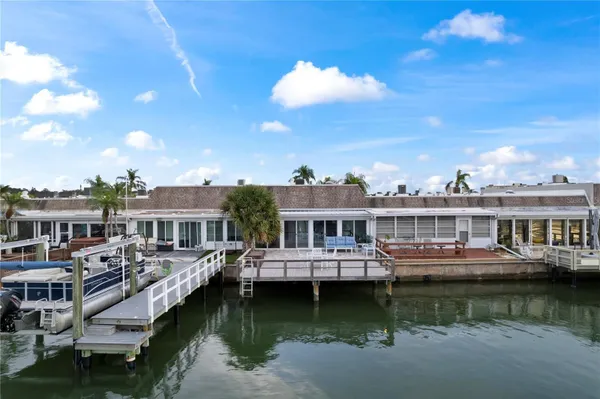 Property Slideshow image 3 of 43 | 517 boca ciega point blvd n, St Petersburg, FL, 33708
