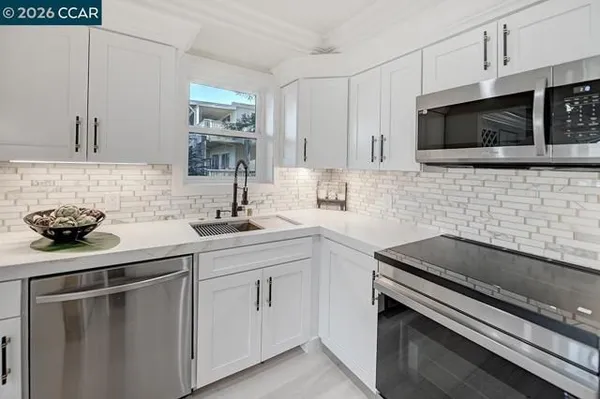 Property Slideshow image 2 of 59 | 2601 pine knoll dr 16, Walnut Creek, CA, 94595