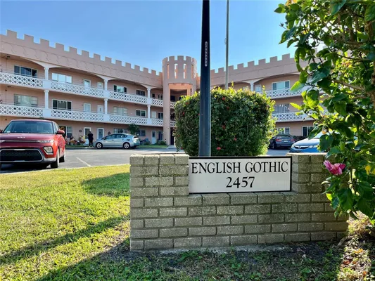 Property Slideshow image 2 of 38 | 2457 ecuadorian way 51, Clearwater, FL, 33763