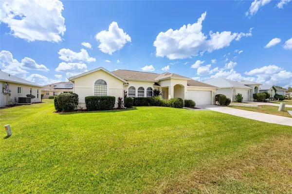 Property Slideshow image 3 of 49 | 5140 nw 25th loop, Ocala, FL, 34482