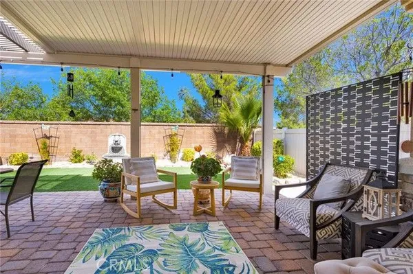 Property Slideshow image 3 of 37 | 10265 wascana ln, Apple Valley, CA, 92308
