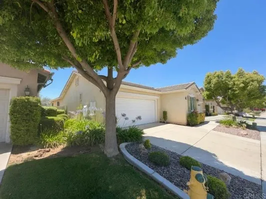 Property Slideshow image 2 of 26 | 367 shining rock, Beaumont, CA, 92223