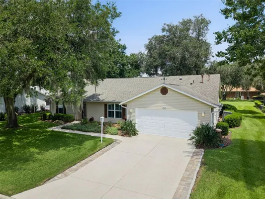 Property Slideshow image 3 of 65 | 5606 rosewall cir, Leesburg, FL, 34748