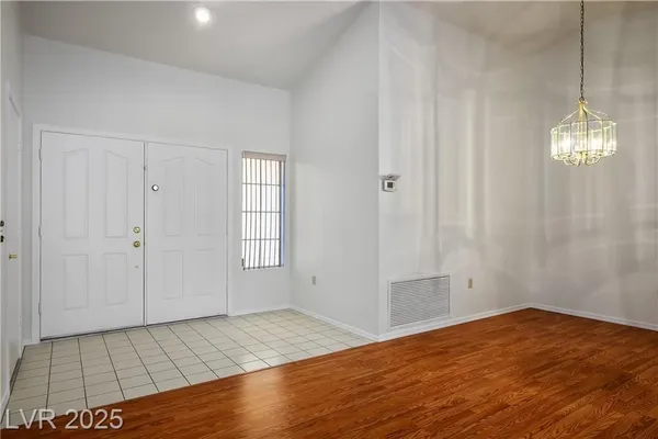 Property Slideshow image 2 of 27 | 2413 totem pole ct, Las Vegas, NV, 89134