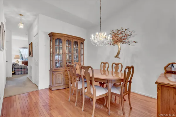 Property Slideshow image 3 of 10 | 816 narragansett villas dr # 816, Lindenhurst, NY, 11757