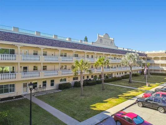 Property Slideshow image 3 of 74 | 2170 americus blvd 34, Clearwater, FL, 33763