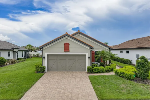 Property Slideshow image 2 of 98 | 4248 cairoli ct, Wesley Chapel, FL, 33543