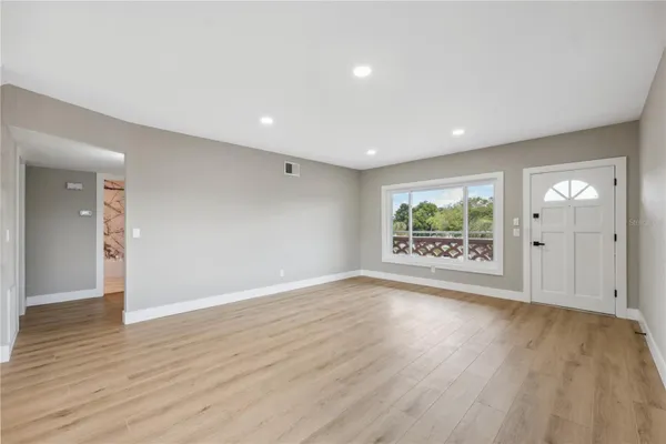 Property Slideshow image 3 of 23 | 2072 australia way 42, Clearwater, FL, 33763
