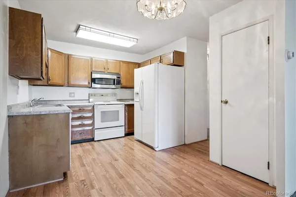 Property Slideshow image 2 of 27 | 13626 e bates ave apt 305, Aurora, CO, 80014