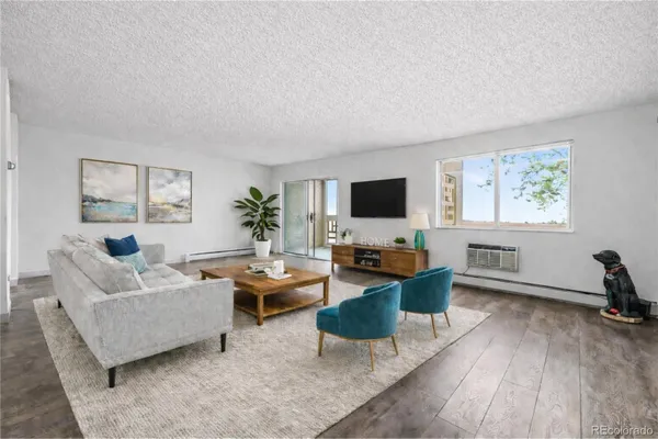 Property Slideshow image 3 of 21 | 300 s clinton st 8c, Denver, CO, 80247