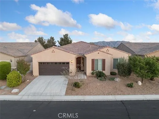 Property Slideshow image 3 of 42 | 19255 castana st, Apple Valley, CA, 92308