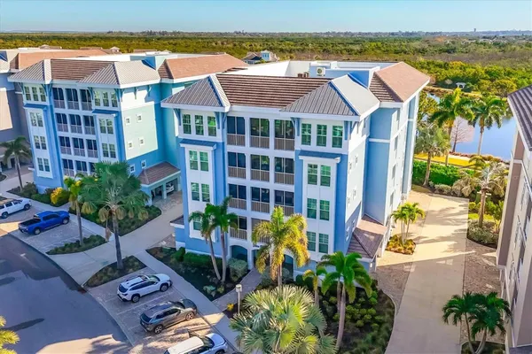 Property Slideshow image 2 of 54 | 391 aruba cir 401, Bradenton, FL, 34209