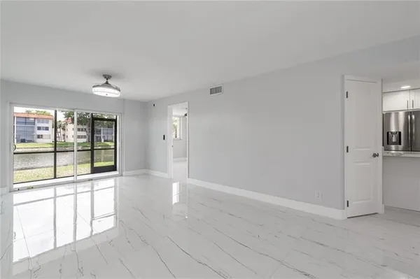 Property Slideshow image 2 of 28 | 361 s hollybrook dr 105, Pembroke Pines, FL, 33025