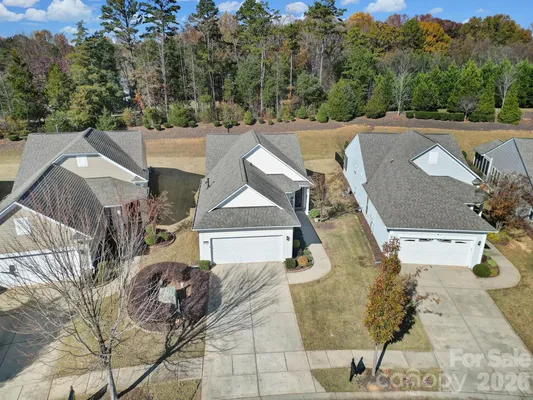 Property Slideshow image 3 of 41 | 20257 dovekie ln, Fort Mill, SC, 29707