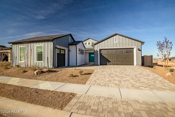 Property Slideshow image 2 of 59 | 3126 leaning rock rd, Prescott, AZ, 86301