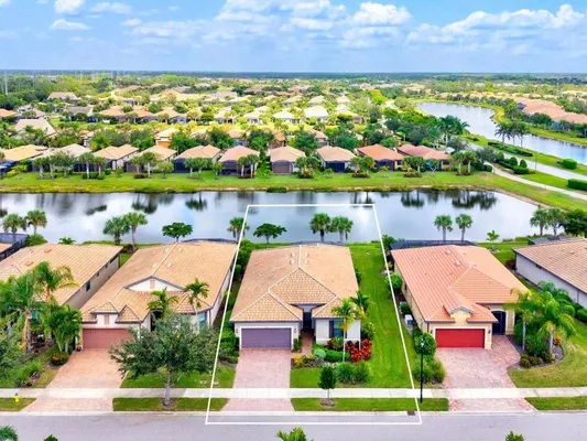 Property Slideshow image 2 of 91 | 13836 karina st, Venice, FL, 34293