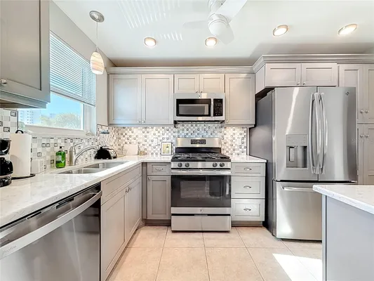 Property Slideshow image 3 of 86 | 5925 shore blvd 203, Gulfport, FL, 33707