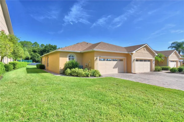 Property Slideshow image 2 of 56 | 1307 innsbruck ct, Winter Haven, FL, 33884