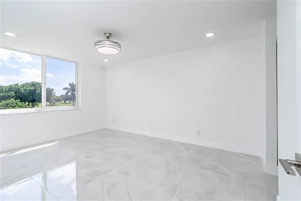 Property Slideshow image 3 of 81 | 8900 washington blvd 418, Pembroke Pines, FL, 33025