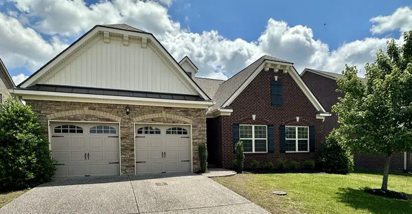 Property Slideshow image 3 of 35 | 1108 marys pl, Lebanon, TN, 37090