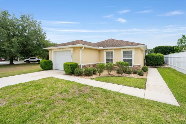 Property Slideshow image 3 of 53 | 5085 ne 122nd blvd, Oxford, FL, 34484