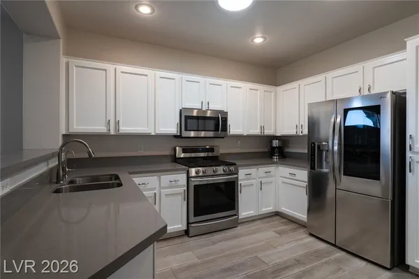 Property Slideshow image 3 of 43 | 1573 bonner springs dr, Henderson, NV, 89052