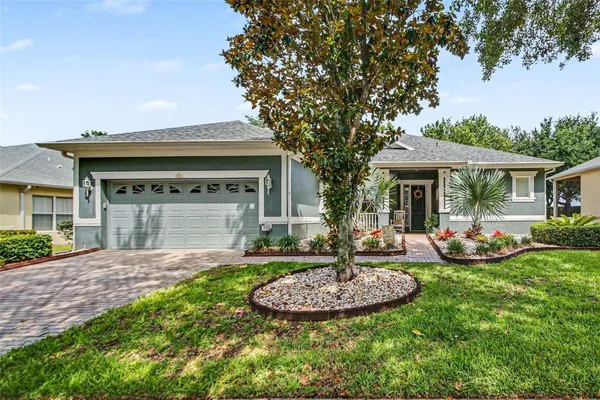 Property Slideshow image 2 of 27 | 181 crepe myrtle dr, Groveland, FL, 34736