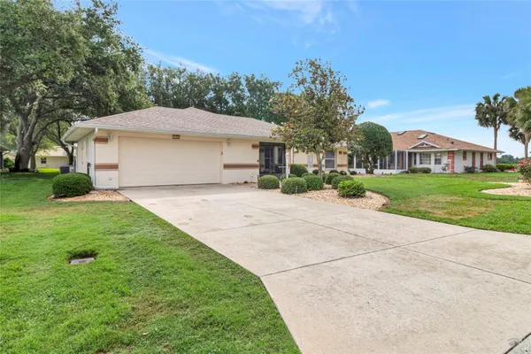 Property Slideshow image 3 of 53 | 21830 king edward ct, Leesburg, FL, 34748