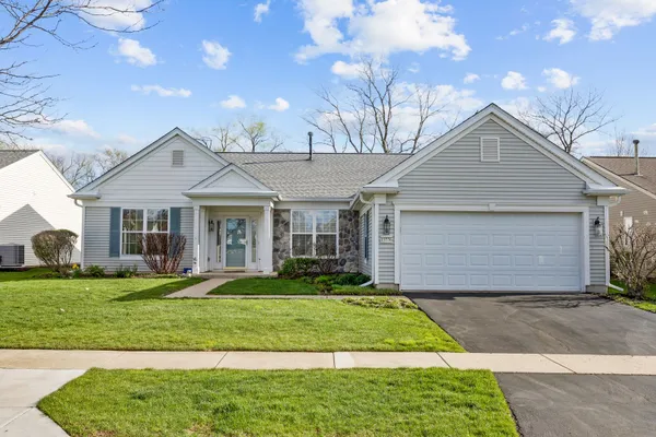 Property Slideshow image 2 of 34 | 13776 fieldstone dr, Huntley, IL, 60142