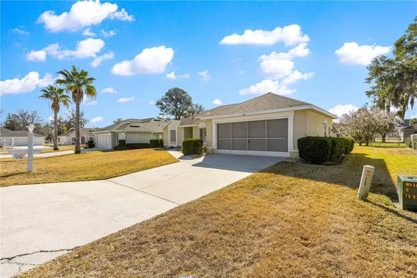 Property Slideshow image 2 of 46 | 5190 nw 26th ln, Ocala, FL, 34482