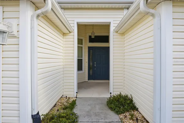 Property Slideshow image 2 of 38 | 1923 useppa oaks ln, The Villages, FL, 32163