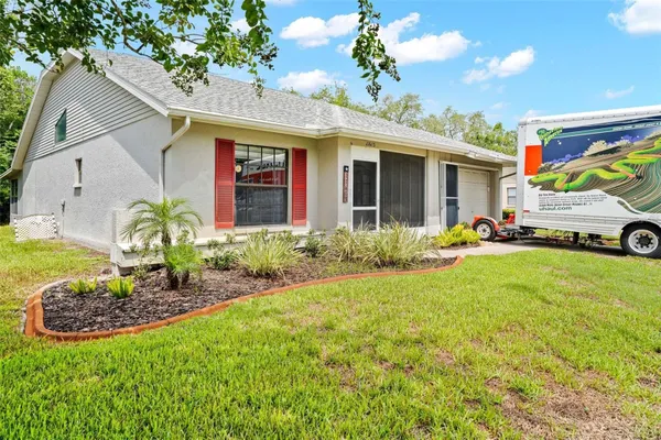 Property Slideshow image 2 of 37 | 11613 pear tree dr, New Port Richey, FL, 34654