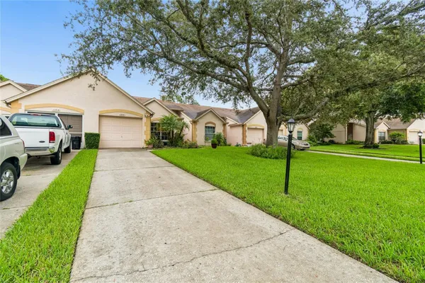 Property Slideshow image 2 of 37 | 11512 versailles ln 11512, Port Richey, FL, 34668