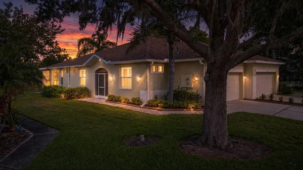 Property Slideshow image 2 of 53 | 1205 huntington greens dr, Sun City Center, FL, 33573