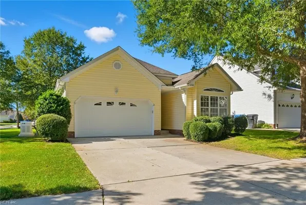 Property Slideshow image 2 of 35 | 2701 bach ln, Virginia Beach, VA, 23456