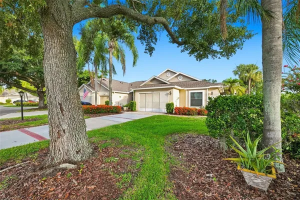 Property Slideshow image 3 of 90 | 2401 nantucket glen pl 11, Sun City Center, FL, 33573